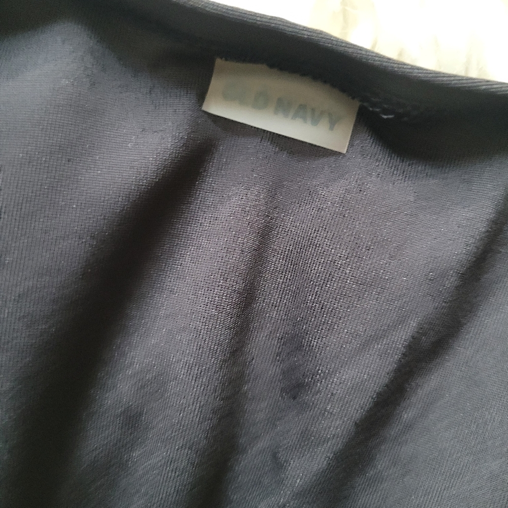 Old Navy Tie-Front Keyhole Bandeau-Style One-Piece Swimsuit - Picture 8 of 8